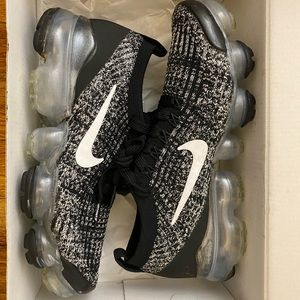 Vapormax flyknit 3 black & white